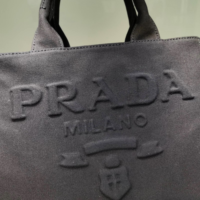 Prada 手提包