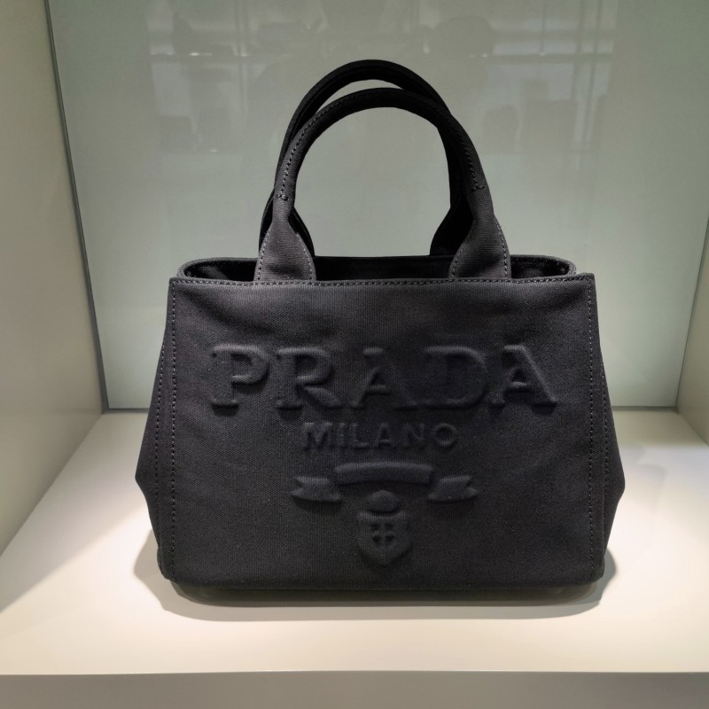 Prada 手提包