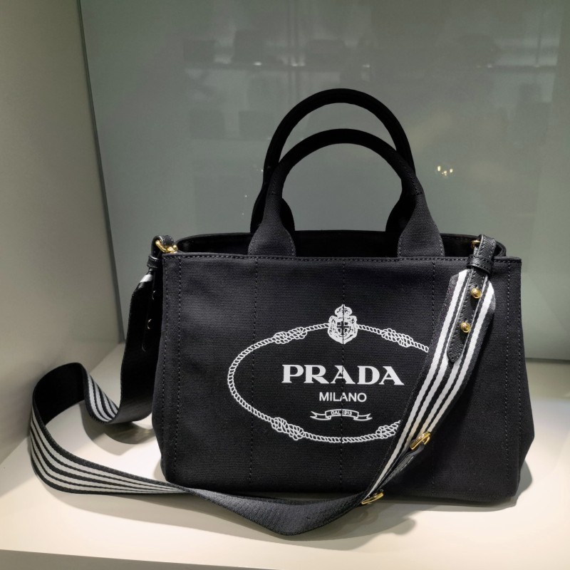 Prada 手提包