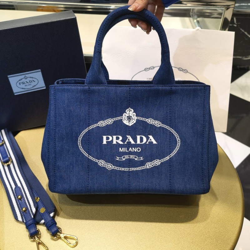 Prada 手提包