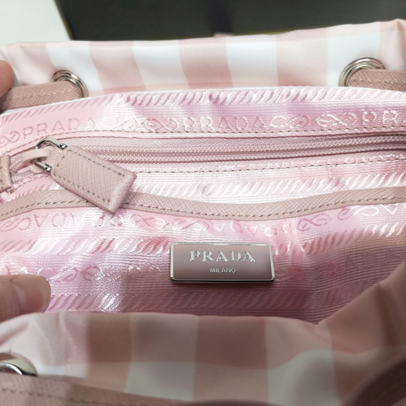 Prada 水桶包