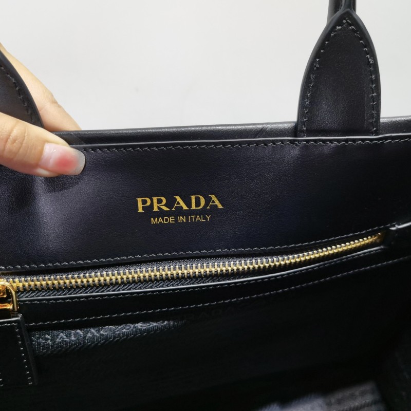 Prada 单肩包 / 斜挎包