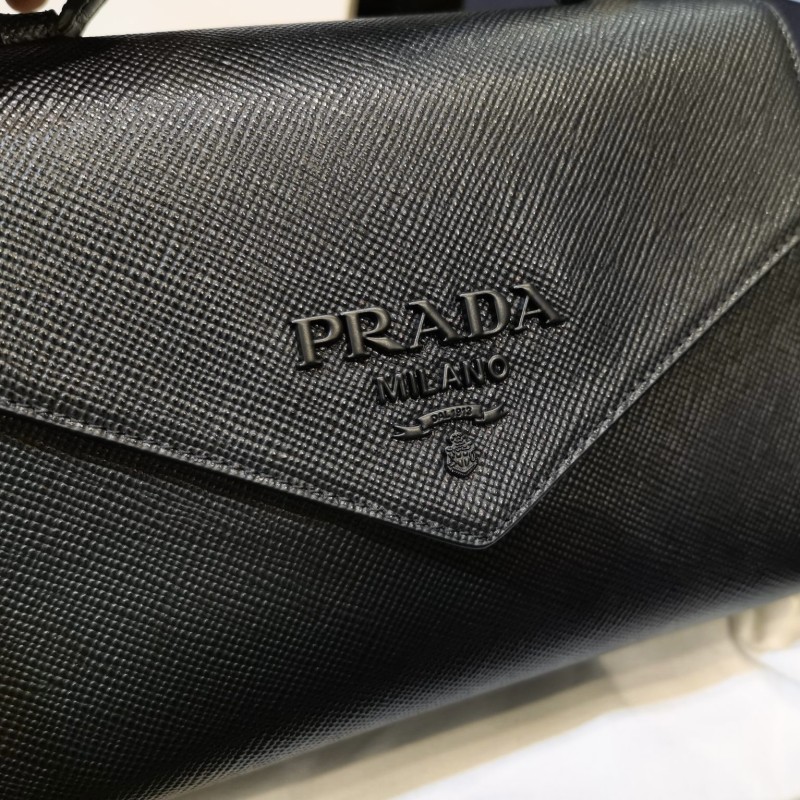 Prada 斜挎包 / 手提包