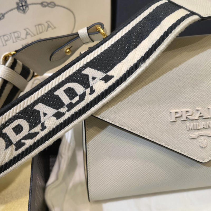 Prada 斜挎包 / 手提包