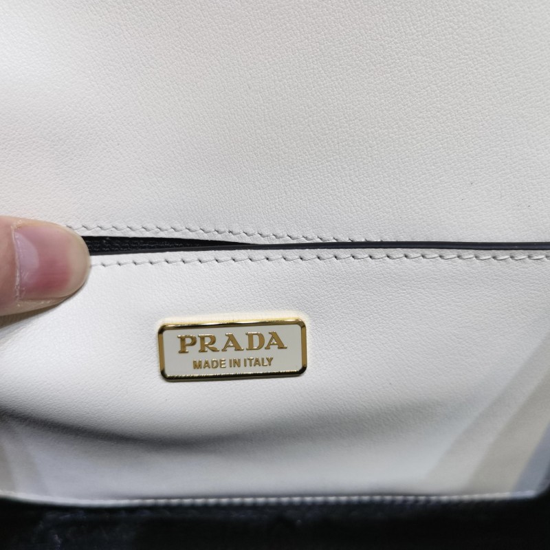 Prada 单肩包 / 斜挎包 