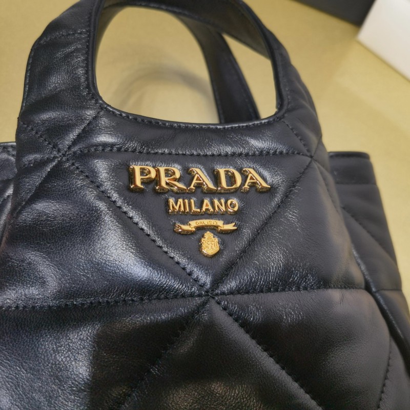 Prada 菜篮子