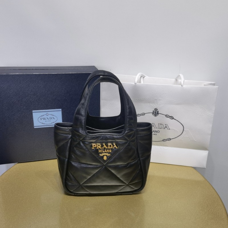 Prada 菜篮子