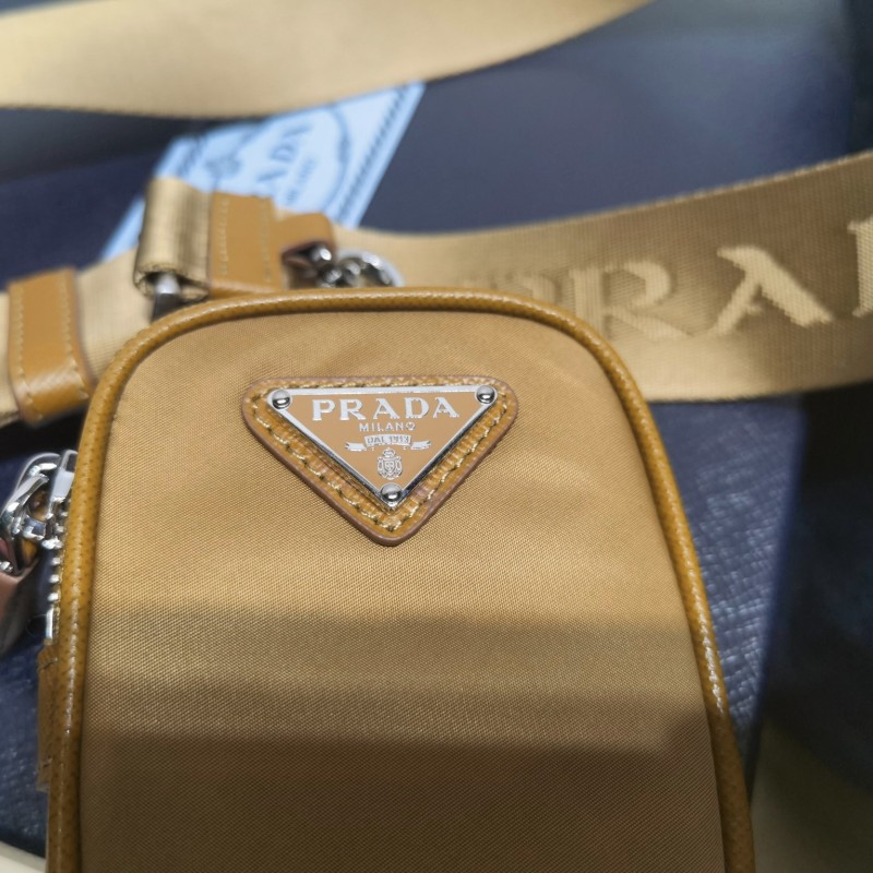 Prada 斜挎包 / 单肩包