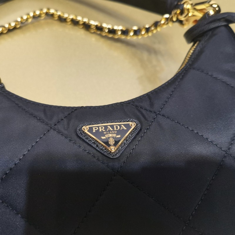 Prada 单肩斜挎包