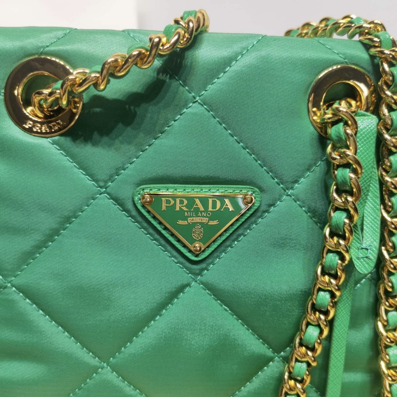 Prada 单肩斜挎包