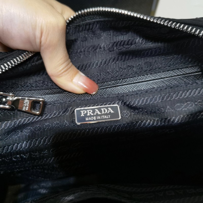 Prada 手拎斜挎包