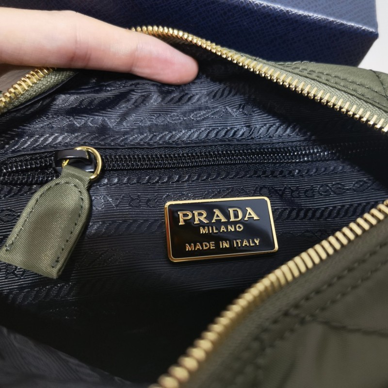 Prada 链条包