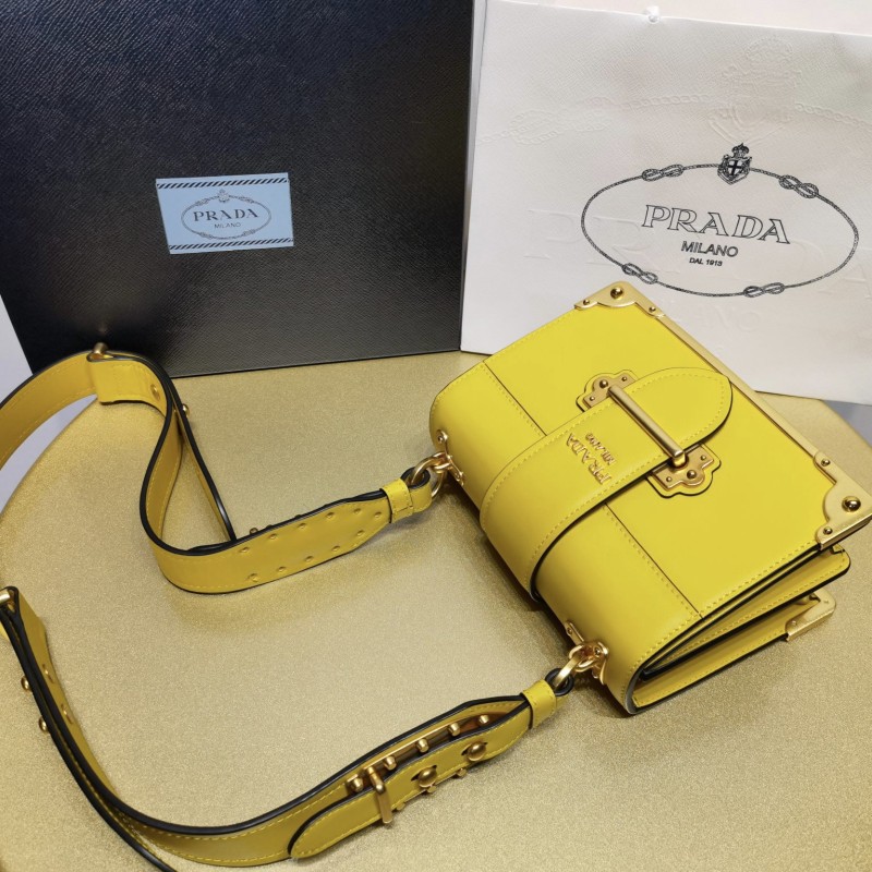 Prada Cahier 盒子包