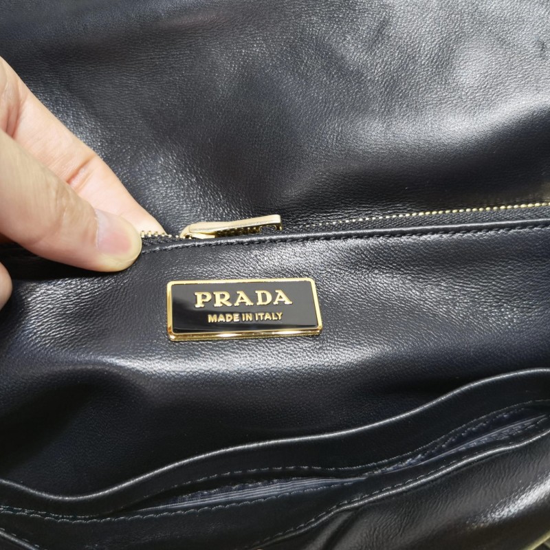 Prada 单肩包 / 斜挎包