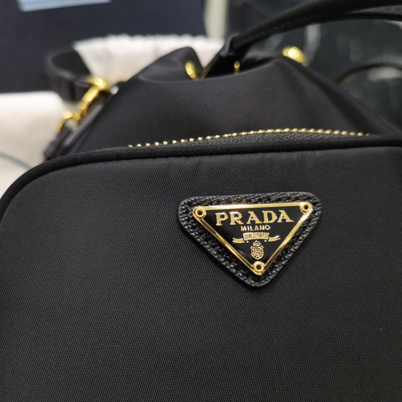 Prada 单肩包 / 水桶包