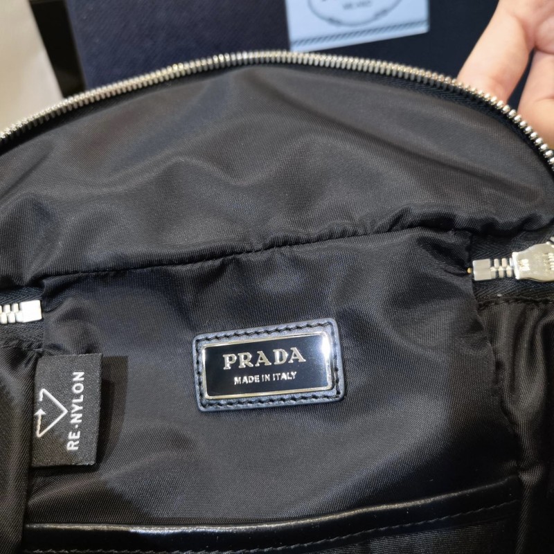 Prada 单肩包 / 水桶包