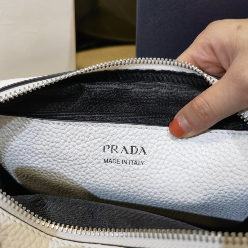 Prada 单肩包 / 斜挎包