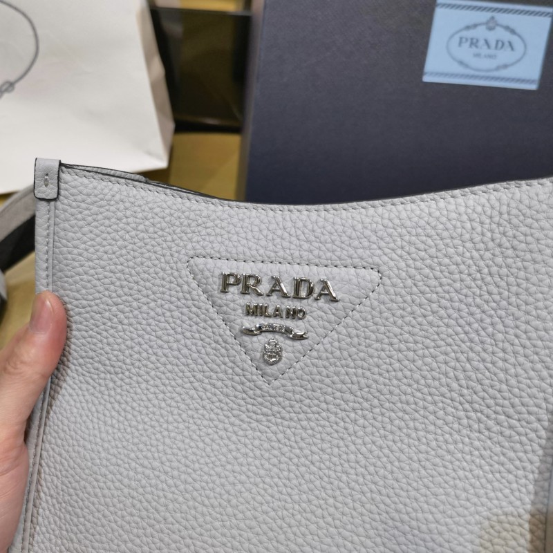 Prada Mini 单肩包 / 斜挎包