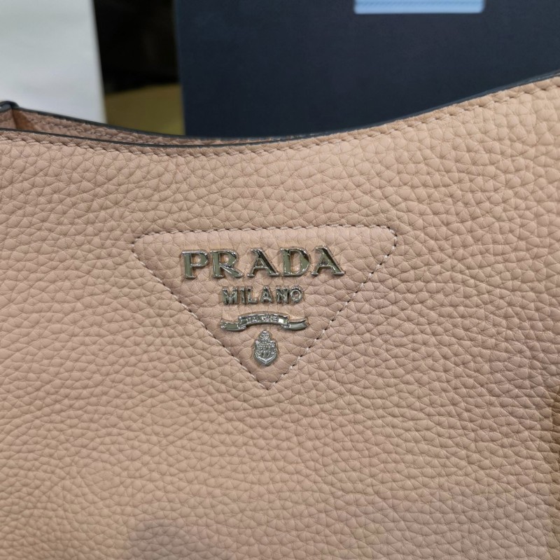 Prada Mini 单肩包 / 斜挎包