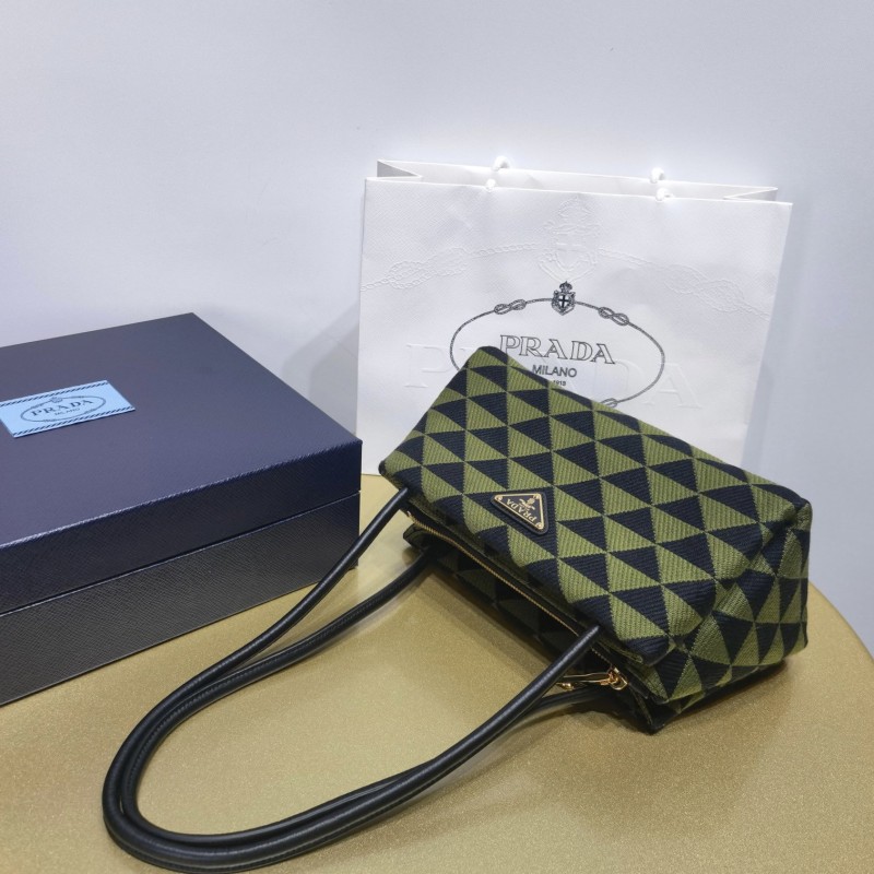 Prada 刺绣织物手袋