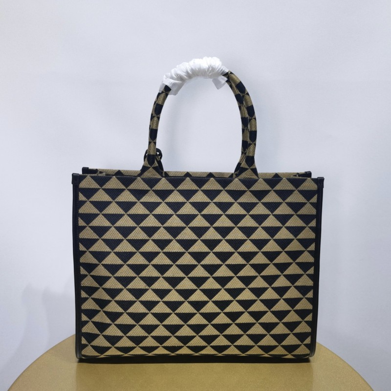 Prada 刺绣织物Tote