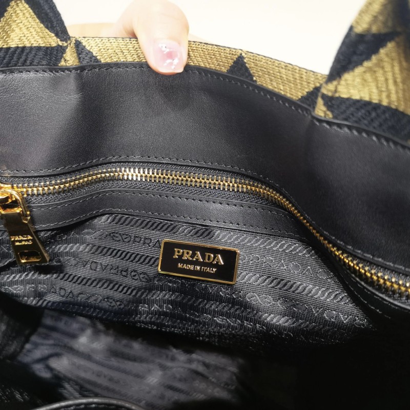 Prada 刺绣织物Tote