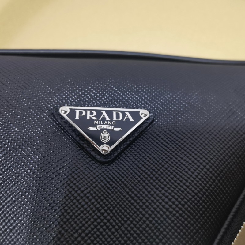 Prada 三角腰包 / 单肩包