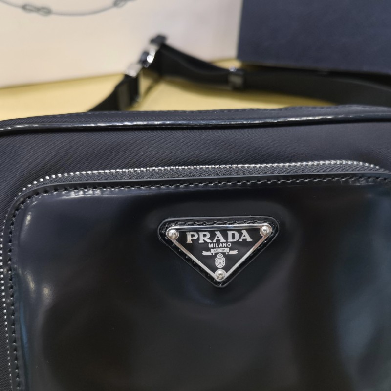 Prada 腰包 / 胸包