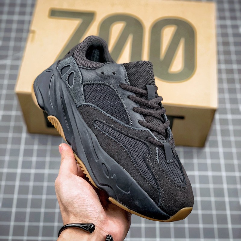 Adidas Yeezy 700