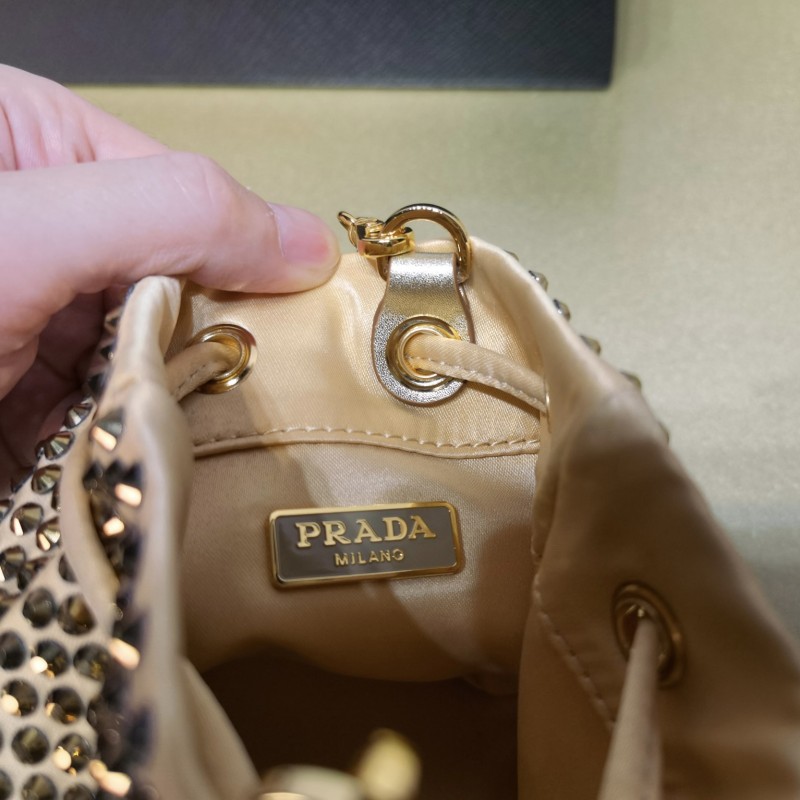 Prada 迷你包 / 斜挎包