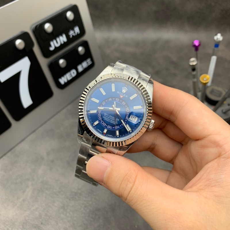 Rolex Sky-Dweller 42MM