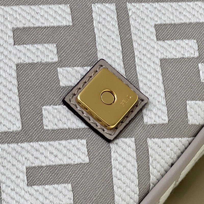 Fendi Baguette