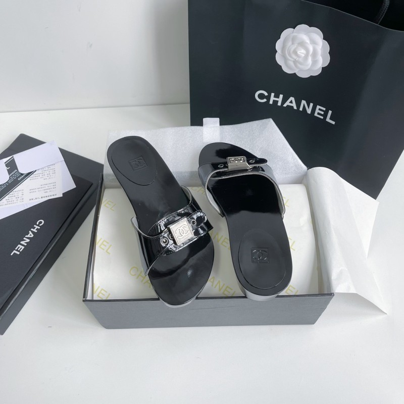 Chanel Slippers 