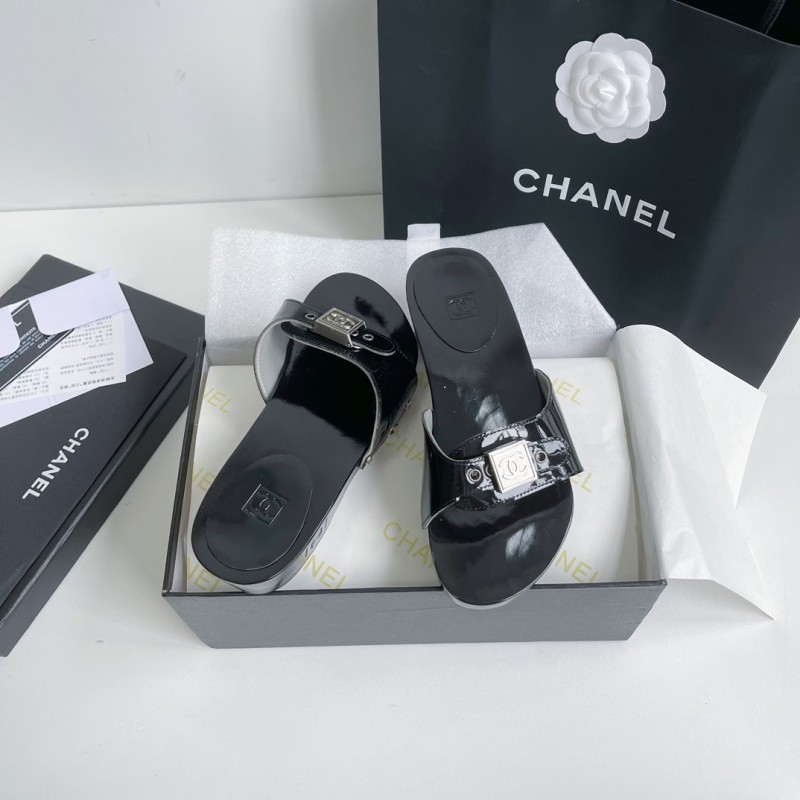 Chanel Slippers 