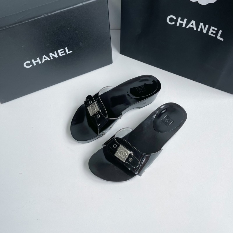 Chanel Slippers 