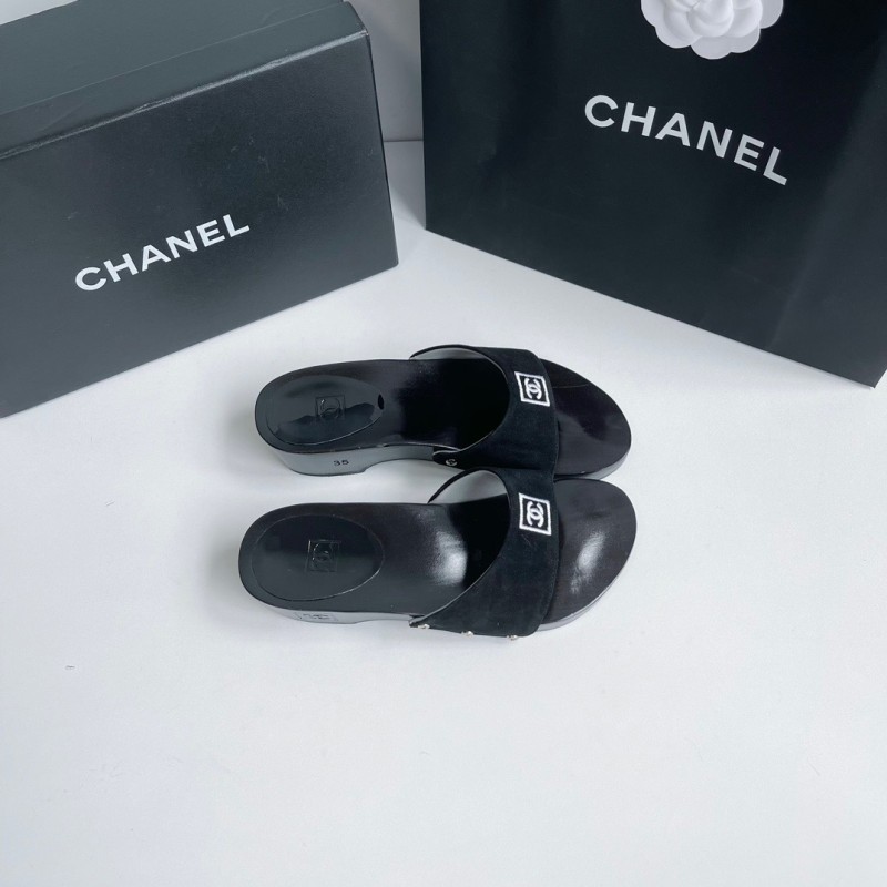 Chanel Slippers 