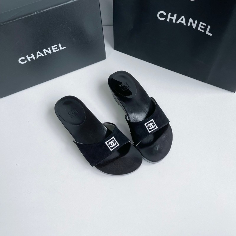 Chanel Slippers 