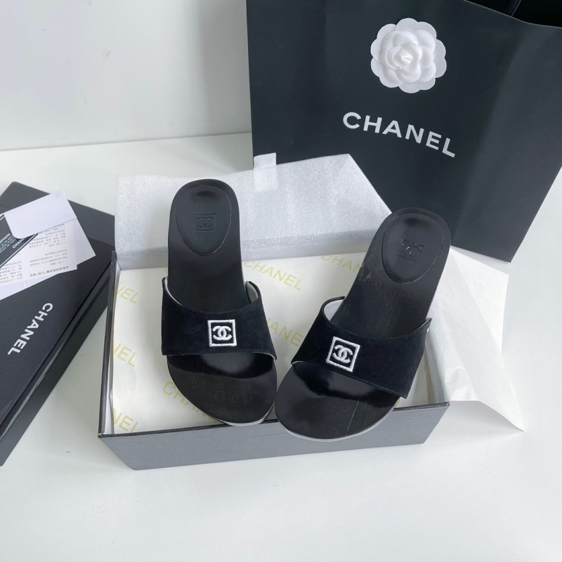 Chanel Slippers 