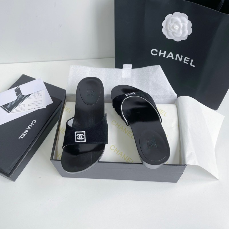 Chanel Slippers 