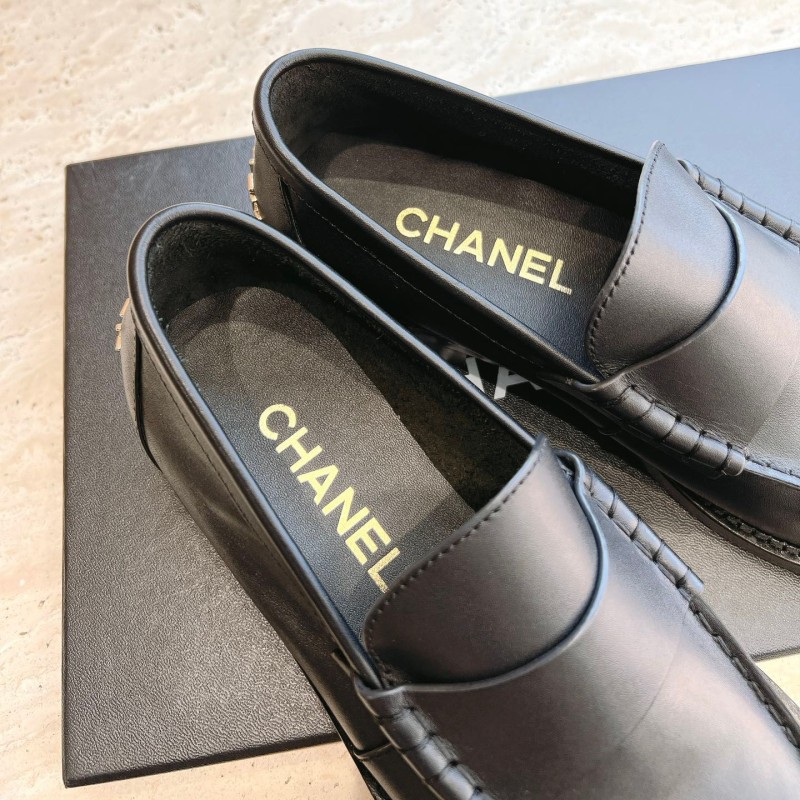 Chanel Flat