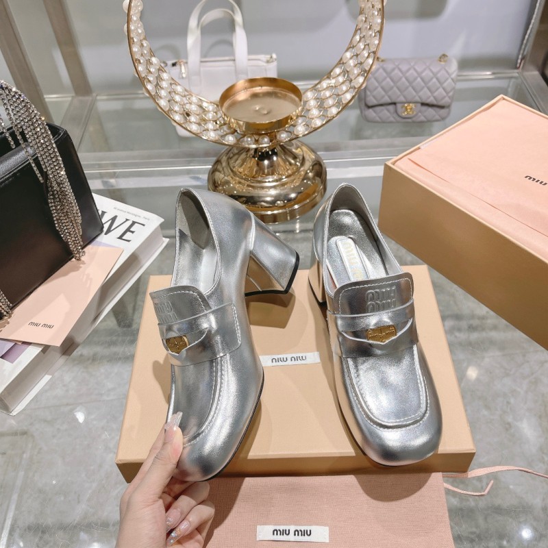 MiuMiu Flat