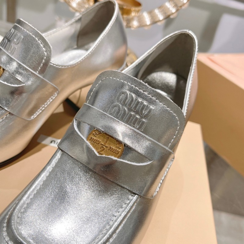 MiuMiu Flat