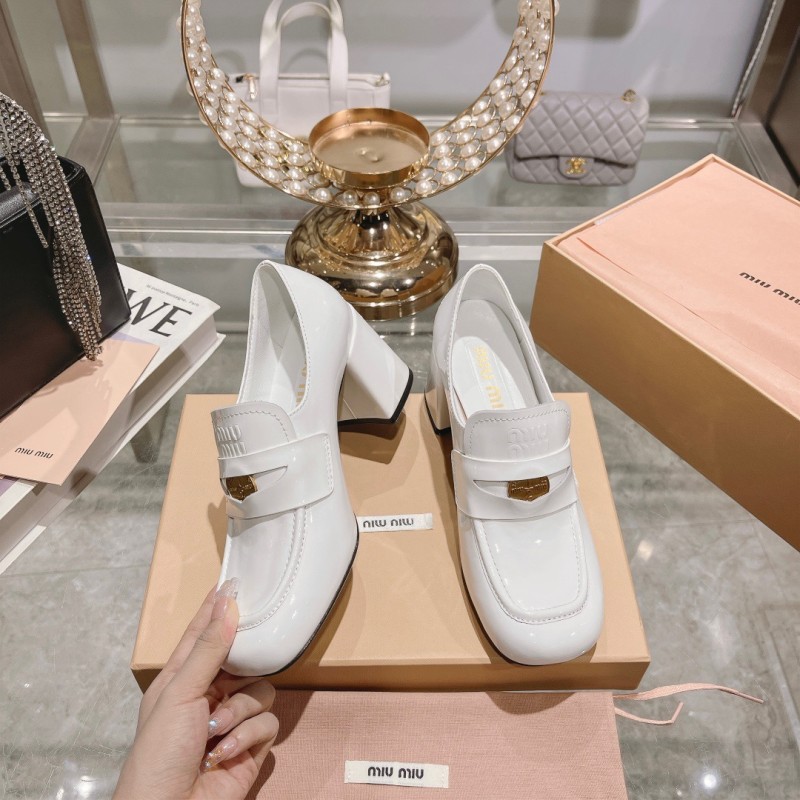 MiuMiu Flat