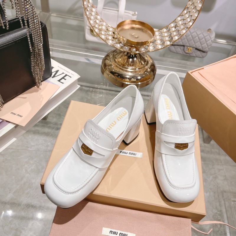 MiuMiu Flat