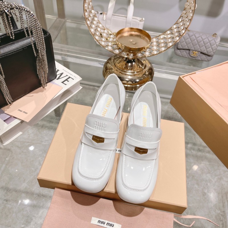 MiuMiu Flat