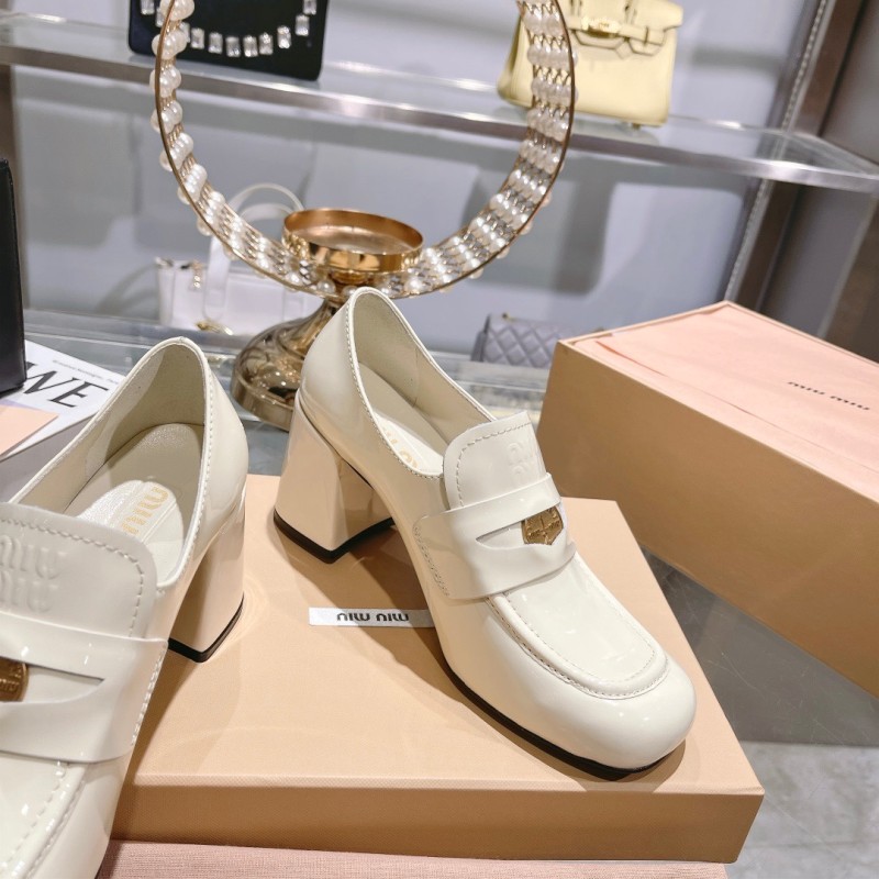 MiuMiu Flat