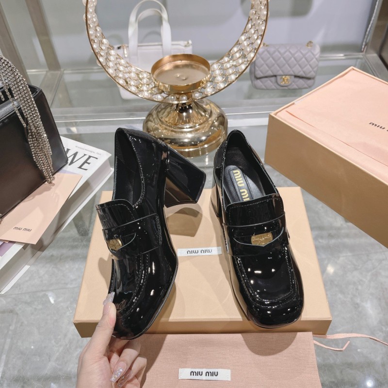 MiuMiu Flat