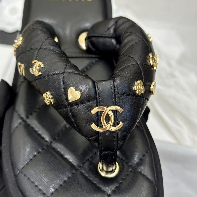 Chanel Slippers 