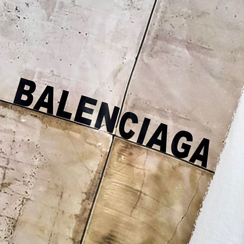 Balenciaga Unisex Tee