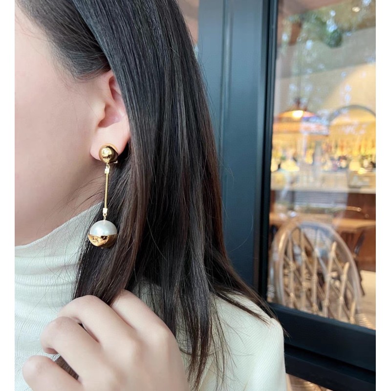 MiuMiu Earring